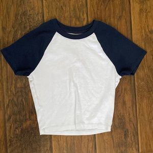 Hollister raglan t shirt
